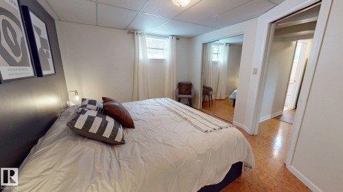 7727 77 Avenue Nw, Edmonton, AB - Indoor Photo Showing Bedroom
