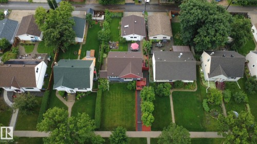 7727 77 Avenue Nw, Edmonton, AB - Outdoor