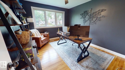 7727 77 Avenue Nw, Edmonton, AB - Indoor