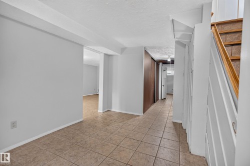 8311 160 Street Nw, Edmonton, AB 