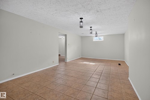 8311 160 Street Nw, Edmonton, AB 