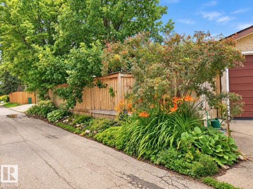 8311 160 Street Nw, Edmonton, AB 