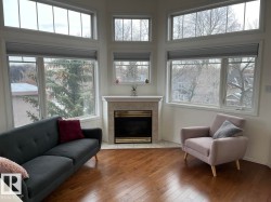 #402 8909 100 ST NW  Edmonton, AB T6E 6T4