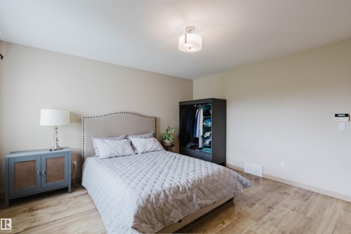 Wood-finish flooring - 2236 Garnett Court Nw, Edmonton, AB 