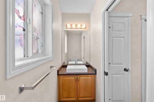 20616 56 Avenue Nw, Edmonton, AB 