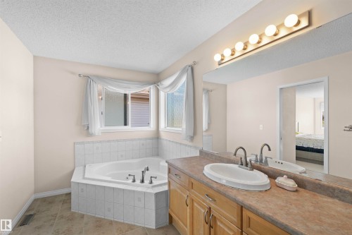 20616 56 Avenue Nw, Edmonton, AB 