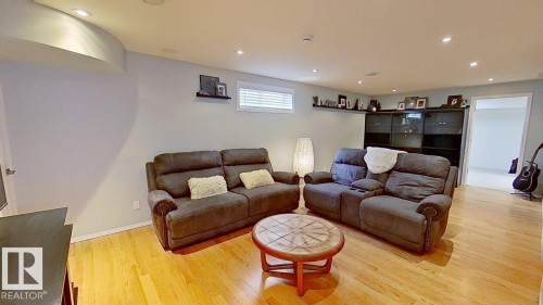 3115 135 Avenue Nw, Edmonton, AB 