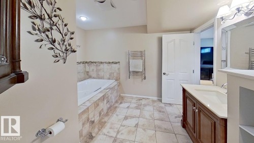 3115 135 Avenue Nw, Edmonton, AB 