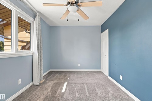 161 Woodstock Nw, Edmonton, AB 