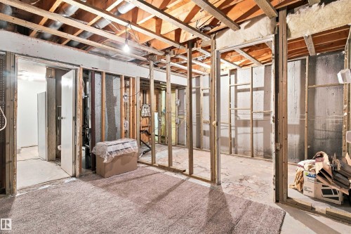 161 Woodstock Nw, Edmonton, AB 