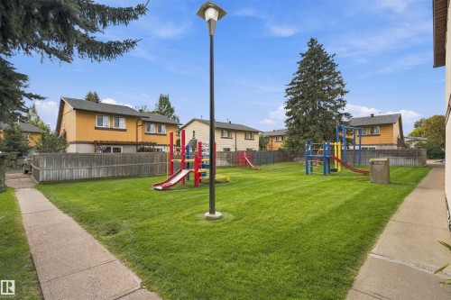 161 Woodstock Nw, Edmonton, AB 