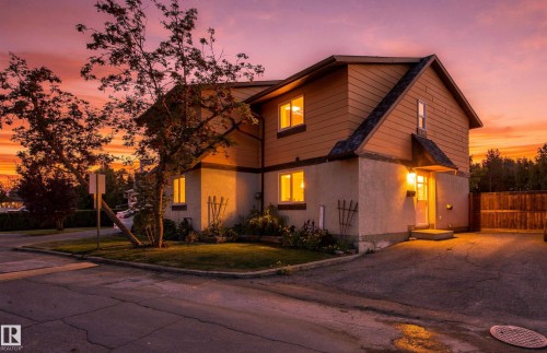 161 Woodstock Nw, Edmonton, AB 