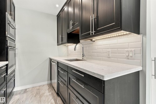 161 Woodstock Nw, Edmonton, AB 