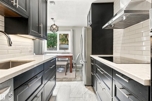161 Woodstock Nw, Edmonton, AB 
