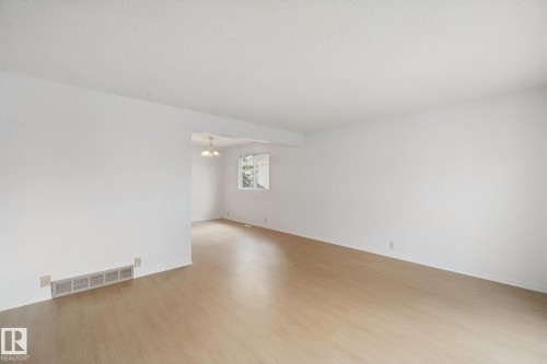 8807 181 Street Nw, Edmonton, AB 