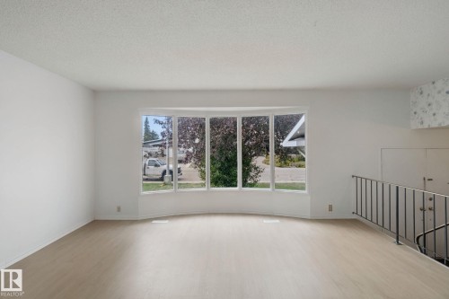 8807 181 Street Nw, Edmonton, AB 