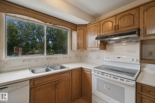 8807 181 Street Nw, Edmonton, AB 