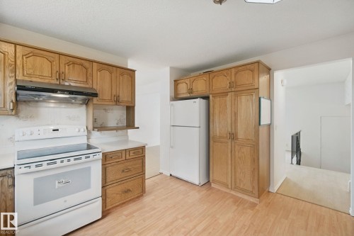 8807 181 Street Nw, Edmonton, AB 