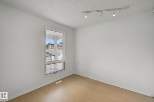 8807 181 Street Nw, Edmonton, AB 