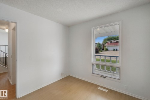 8807 181 Street Nw, Edmonton, AB 