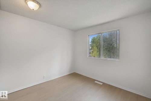 8807 181 Street Nw, Edmonton, AB 