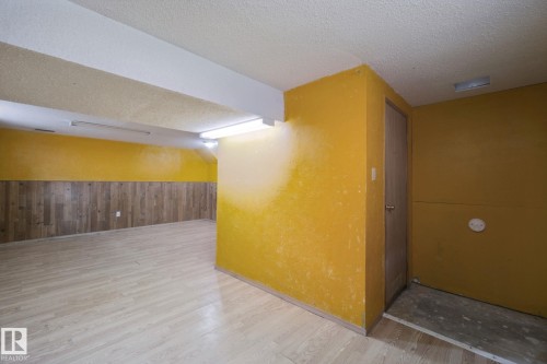 8807 181 Street Nw, Edmonton, AB 