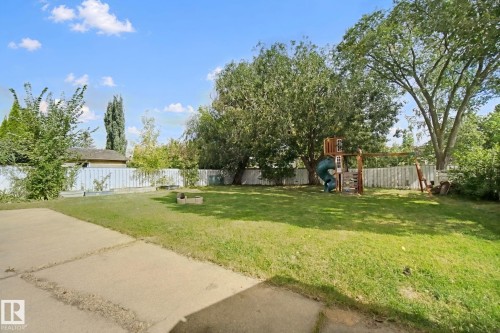 8807 181 Street Nw, Edmonton, AB 