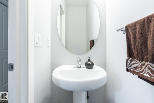 #10 1901 126 St Sw, Edmonton, AB - Indoor Photo Showing Bathroom