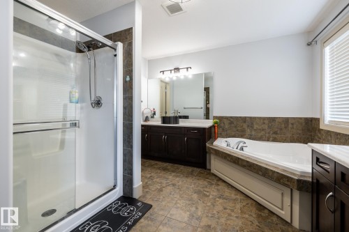 #10 1901 126 St Sw, Edmonton, AB - Indoor Photo Showing Bathroom