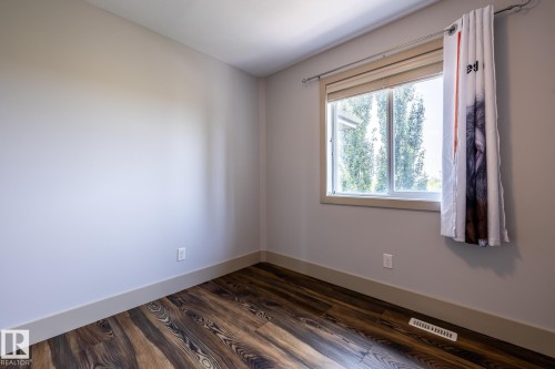 #10 1901 126 St Sw, Edmonton, AB - Indoor Photo Showing Other Room