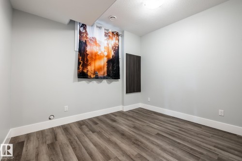#10 1901 126 St Sw, Edmonton, AB - Indoor Photo Showing Other Room