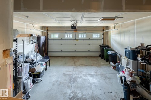 #10 1901 126 St Sw, Edmonton, AB - Indoor Photo Showing Garage
