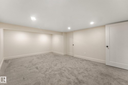2031 104A Street Nw, Edmonton, AB 