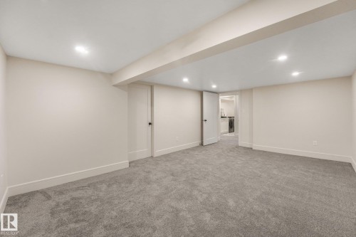 2031 104A Street Nw, Edmonton, AB 