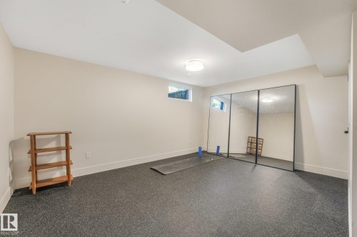 2031 104A Street Nw, Edmonton, AB 