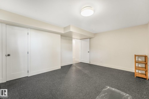 2031 104A Street Nw, Edmonton, AB 