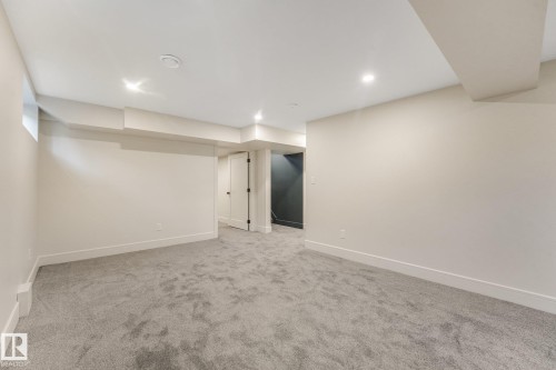 2031 104A Street Nw, Edmonton, AB 
