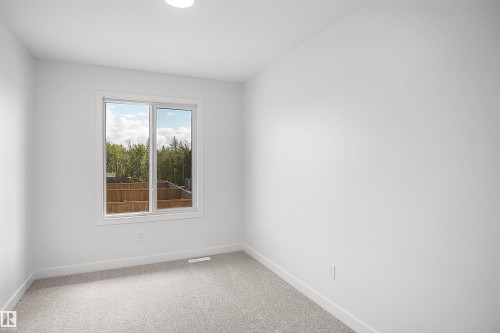 21358 128A Avenue Nw, Edmonton, AB - Indoor Photo Showing Other Room