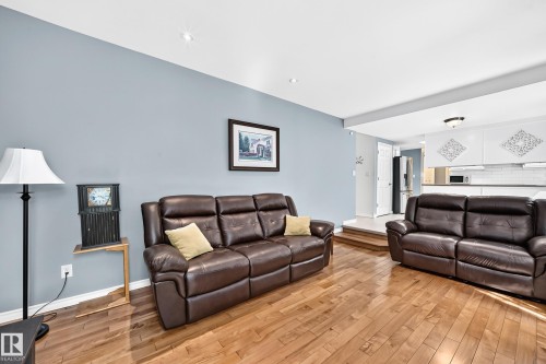 10451 26 Avenue Nw, Edmonton, AB 