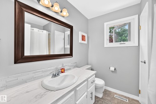 10451 26 Avenue Nw, Edmonton, AB 