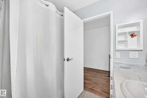 10451 26 Avenue Nw, Edmonton, AB 