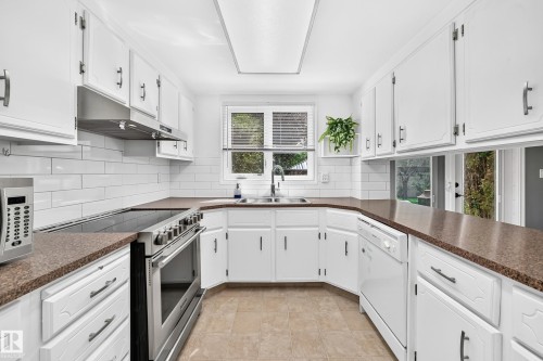 10451 26 Avenue Nw, Edmonton, AB 