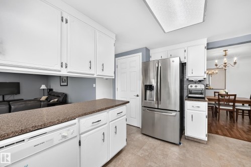 10451 26 Avenue Nw, Edmonton, AB 