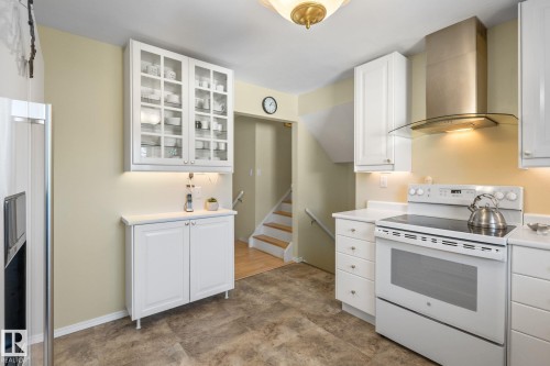 15716 78A Avenue Nw, Edmonton, AB 