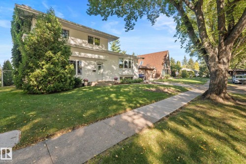 15716 78A Avenue Nw, Edmonton, AB 