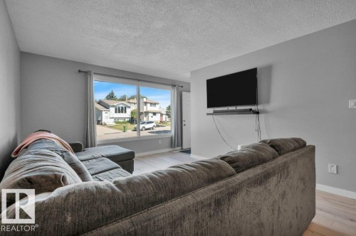 18023 73 Avenue Nw, Edmonton, AB 