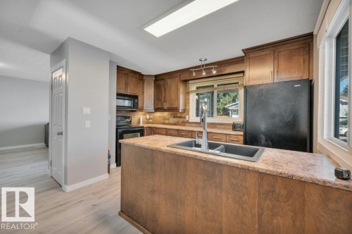 18023 73 Avenue Nw, Edmonton, AB 