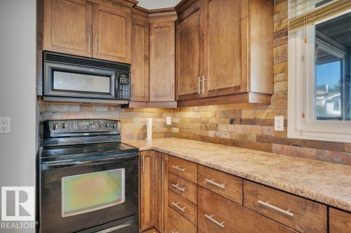 18023 73 Avenue Nw, Edmonton, AB 