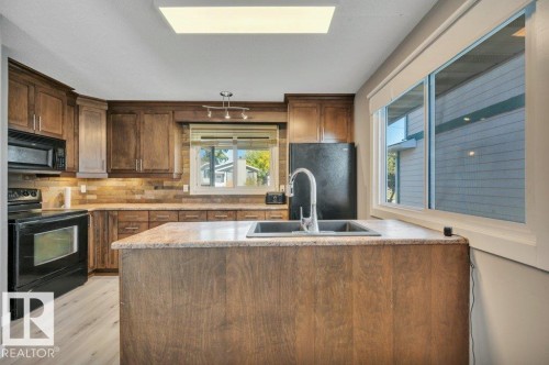 18023 73 Avenue Nw, Edmonton, AB 