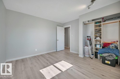 18023 73 Avenue Nw, Edmonton, AB 